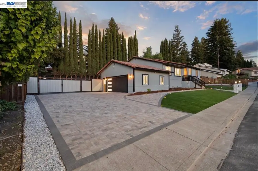 1084 Jamie Dr, Concord, CA 94518 - #3