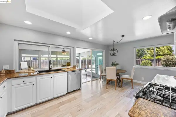 2715 Lyon Cir, Concord, CA 94518