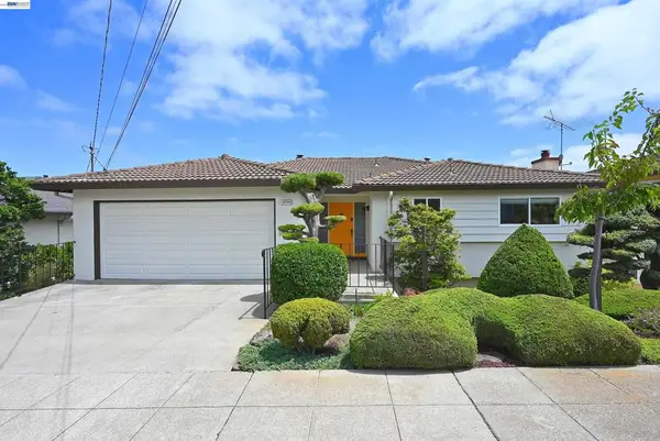 21714 Shadyspring Rd, Castro Valley, CA 94546