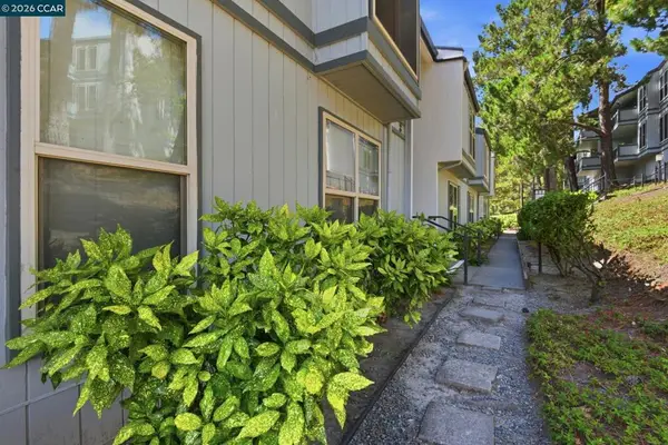 2087 Ascot Dr #124, Moraga, CA 94556