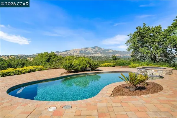 300 Oak View Ter, Danville, CA 94526