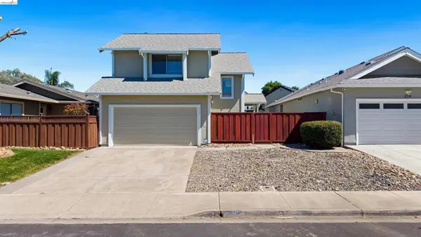 218 Almondtree Ln, Oakley, CA 94561