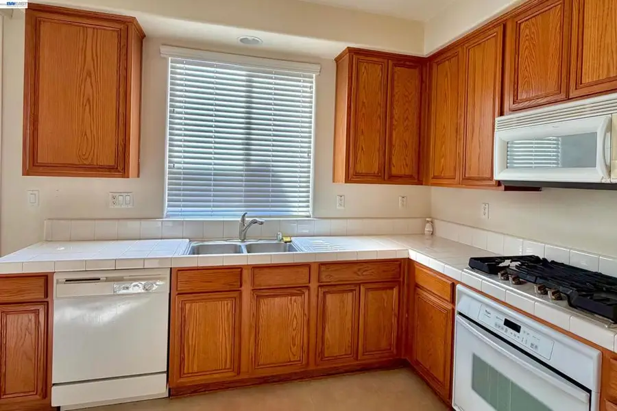 17385 Stone Celler Way, Lathrop, CA 95330 - #3