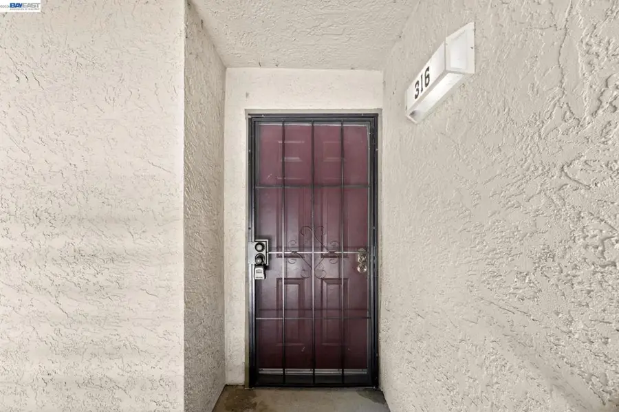 29588 Vanderbilt St #316, Hayward, CA 94544 - #2