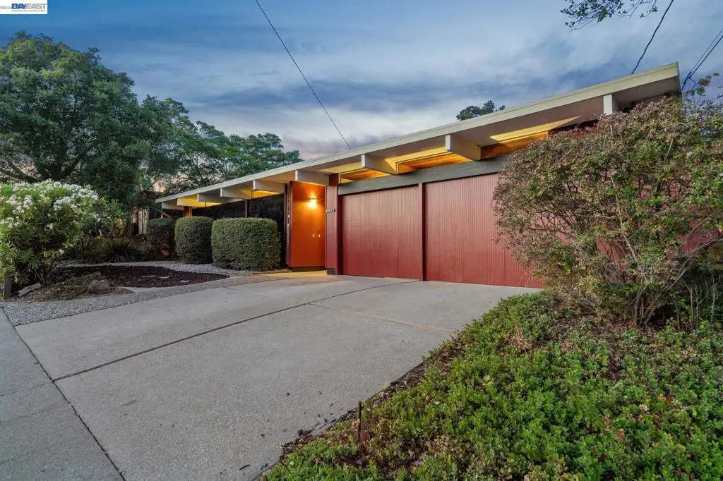 5427 Greenridge Rd, Castro Valley, CA 94552 - #1