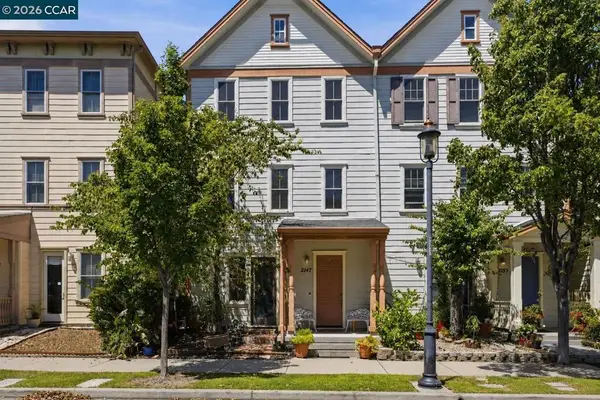 2147 Tsushima St, Hercules, CA 94547