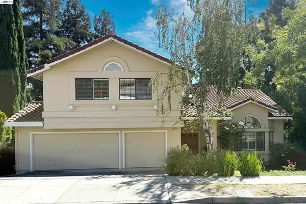 40919 Canyon Heights Dr, Fremont, CA 94539