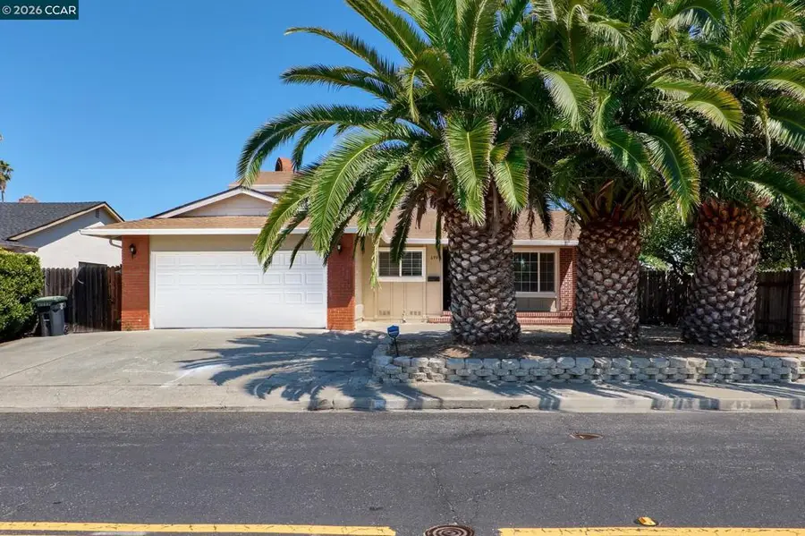 690 Amherst Ct, Fairfield, CA 94533 - #2