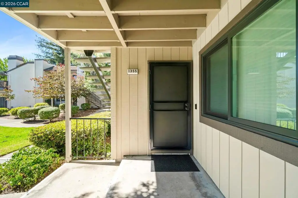 1355 Hull Ln, Martinez, CA 94553 - #1