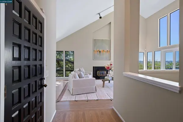 47 El Gavilan Rd, Orinda, CA 94563