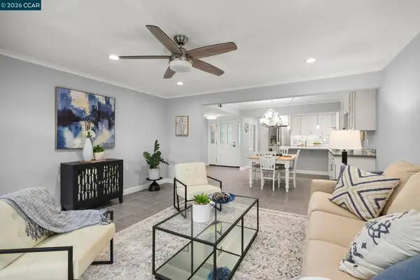 1100 Singingwood #8, Walnut Creek, CA 94595