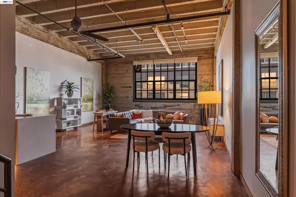 247 Fourth Street #405, Oakland, CA 94607