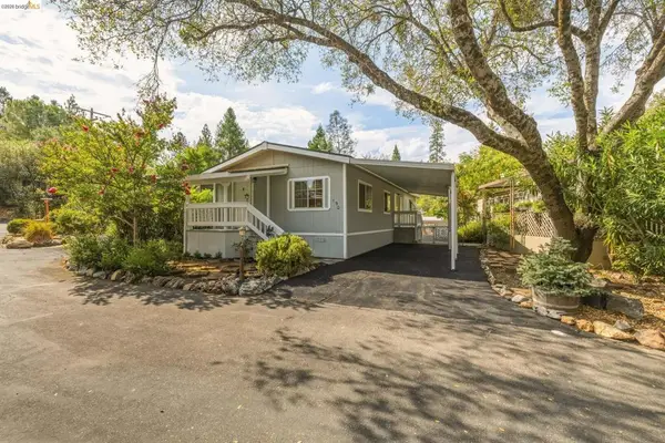 10956 Green St, Columbia, CA 95310
