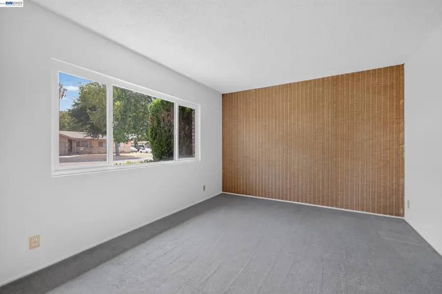 421 East Serrano Way, Stockton, CA 95207 - #2