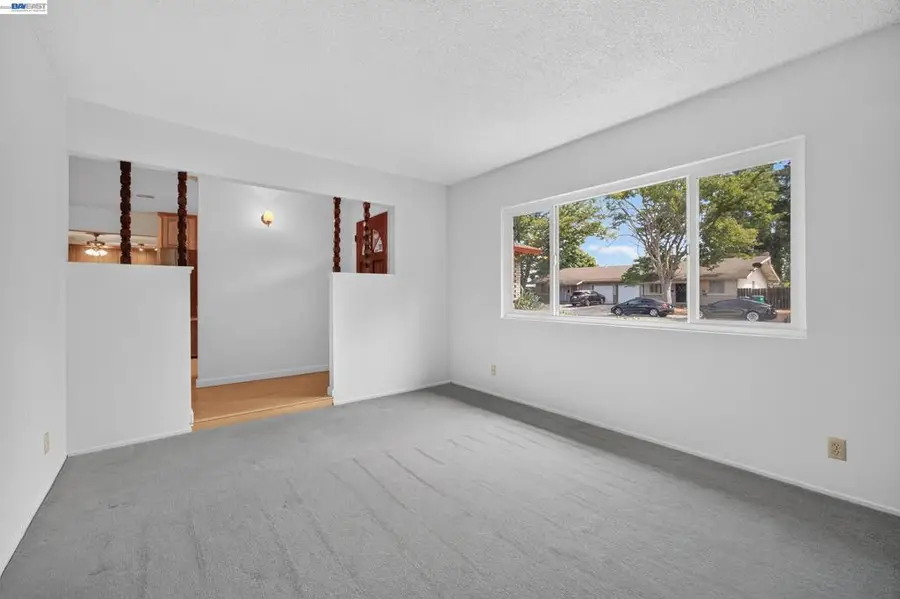 421 East Serrano Way, Stockton, CA 95207 - #3