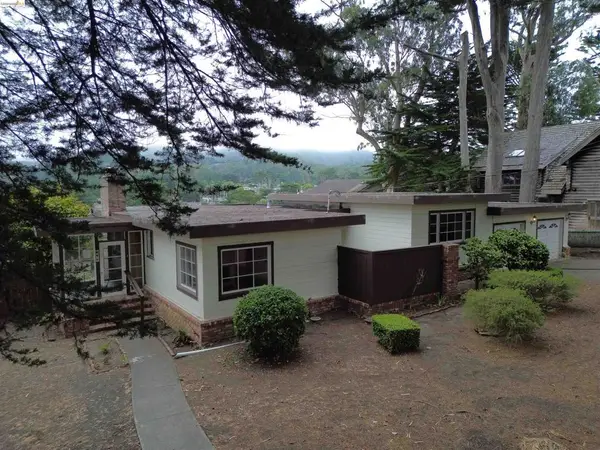 511 6th St, Montara, CA 94037