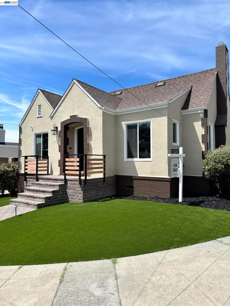 2569 Maxwell Ave, Oakland, CA 94601 - #1