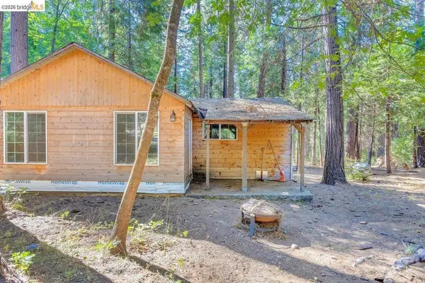 2845 Pine Dr, Arnold, CA 95223