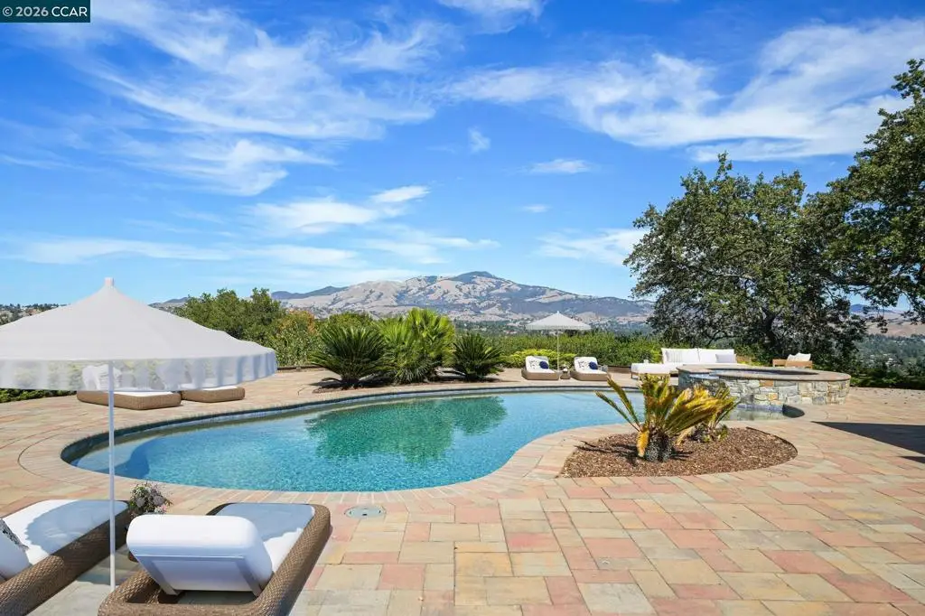 300 Oak View Ter, Danville, CA 94526 - #1