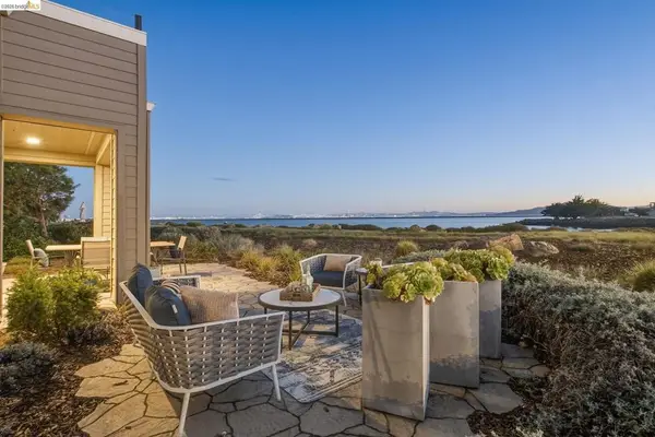 6 Waterline Pl, Richmond, CA 94801