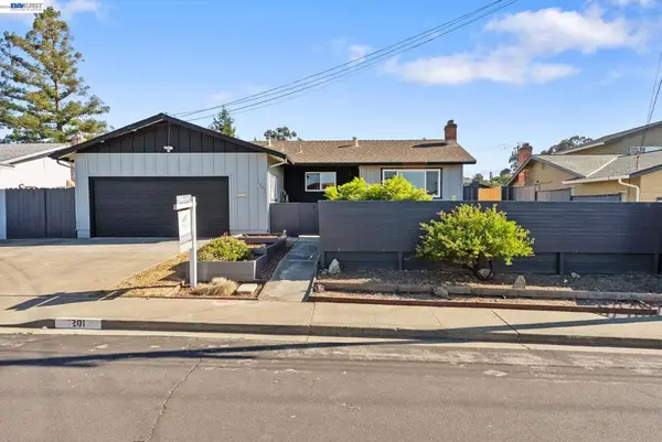 1201 Belfair Dr, Pinole, CA 94564