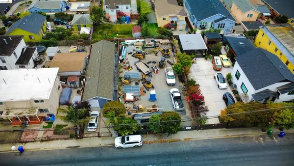 West Gertrude Ave, Richmond, CA 94801