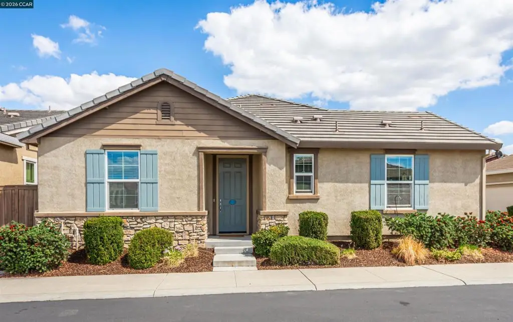 4512 Villa Del Paso Ln, Sacramento, CA 95834 - #1