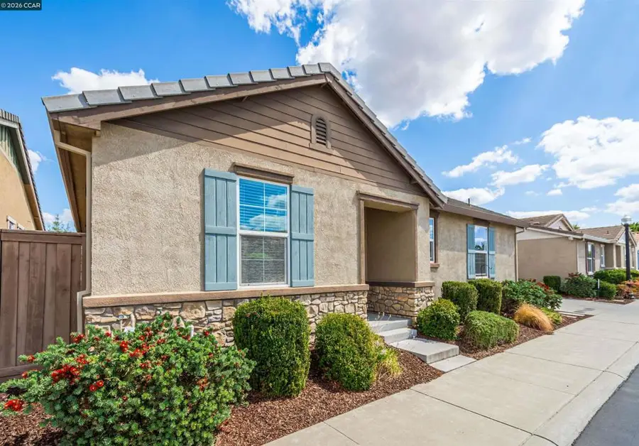 4512 Villa Del Paso Ln, Sacramento, CA 95834 - #3
