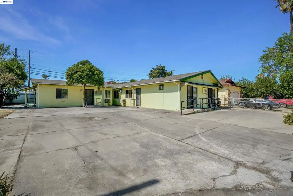 202 Arc Ave, Stockton, CA 95210 - #1
