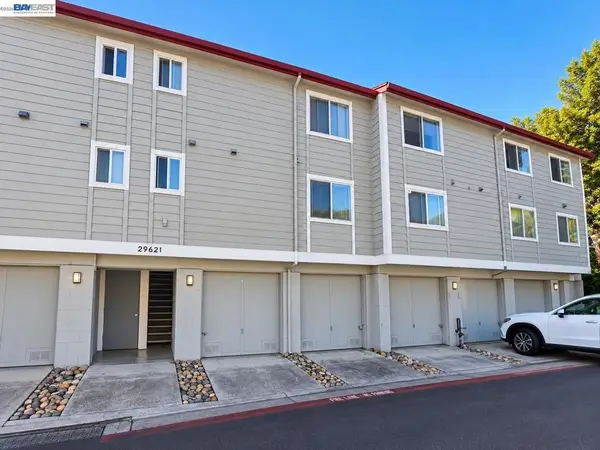 29621 Red Oak Ct #3, Hayward, CA 94544