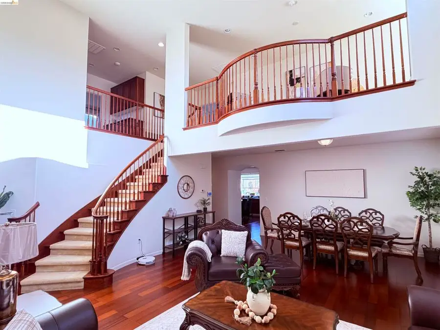 210 Tanglewood Drive, Richmond, CA 94806 - #2