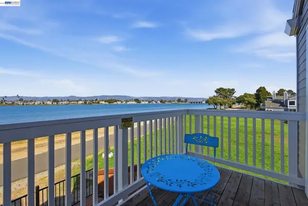 73 Bay Park Ter #20, Alameda, CA 94502
