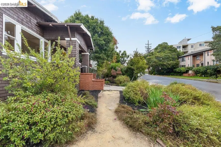 353 Warwick Ave, Oakland, CA 94610 - #2