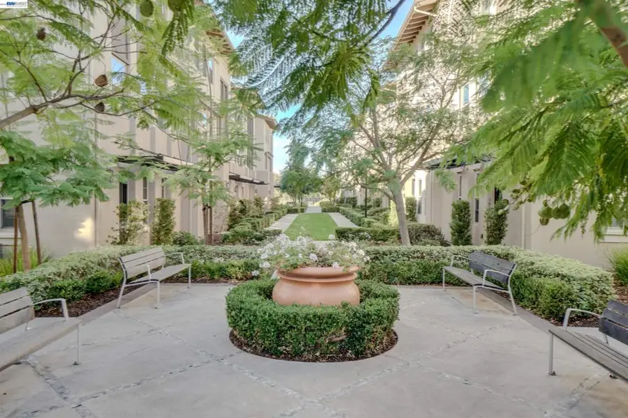1061 Harebell Pl, San Jose, CA 95131 - #3