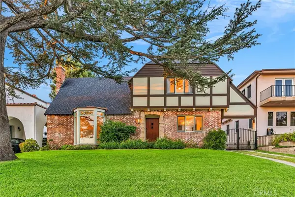 869 Cumberland Road, Glendale, CA 91202