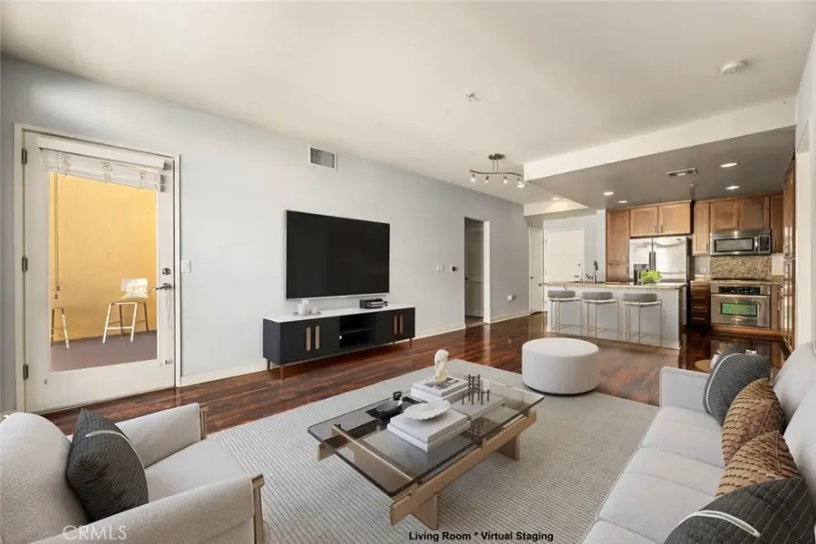 21301 Erwin Street #516, Woodland Hills, CA 91367 - Image #3