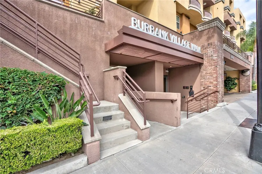 201 E Angeleno Avenue #206, Burbank, CA 91502 - Image #2