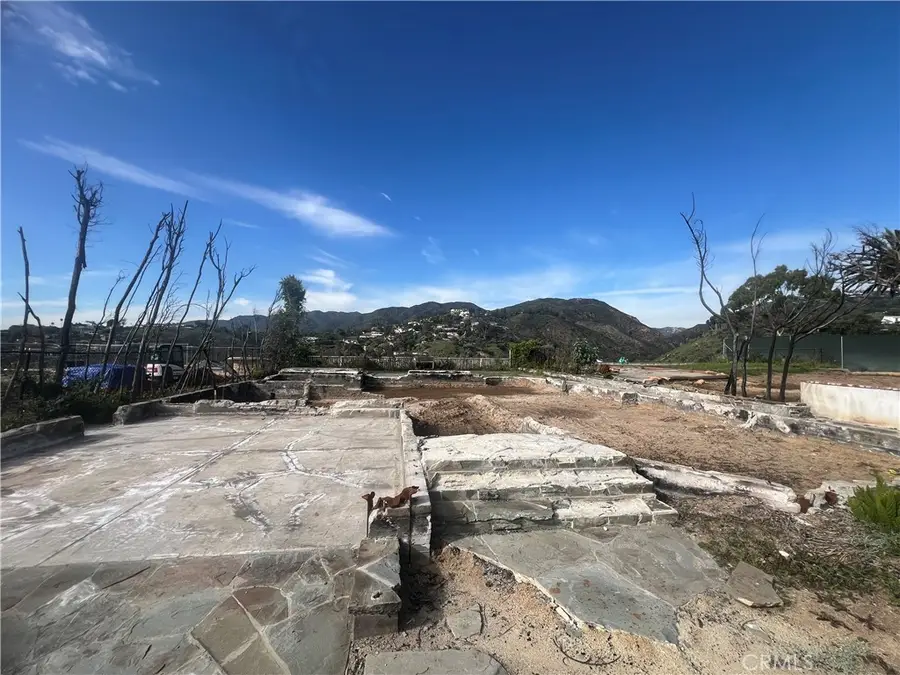 17053 Bollinger Drive, Pacific Palisades, CA 90272 - #2