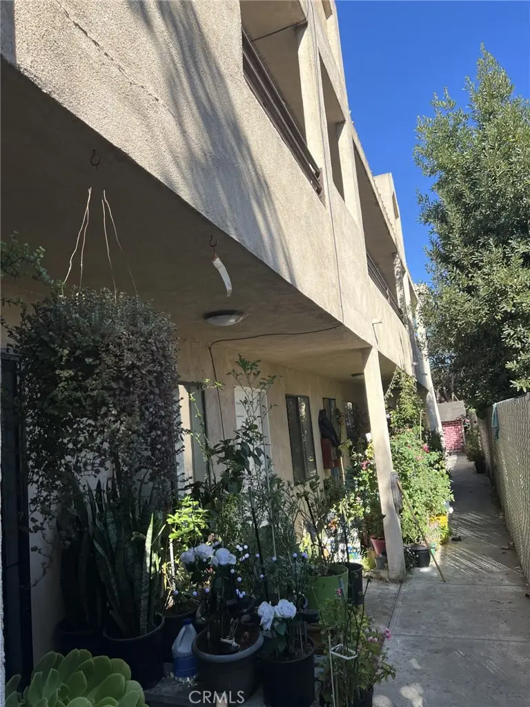 1034 S Herbert, Los Angeles, CA 90023 - #2