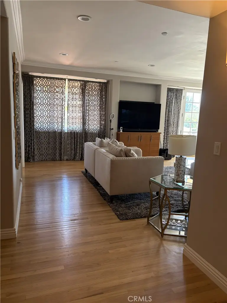 10595 Ashton Avenue #201, Los Angeles, CA 90024 - #3