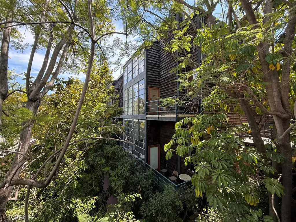 3884 Fredonia Drive #F, Los Angeles, CA 90068 - #1