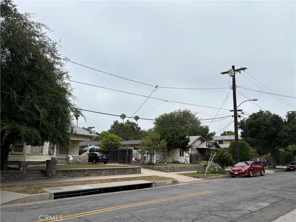 401 N Chester Avenue, Pasadena, CA 91106 - #1