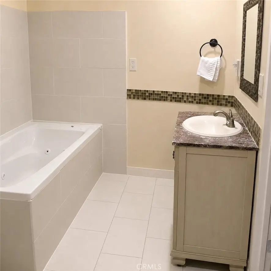 1383 S Garey Avenue, Pomona, CA 91766 - #3