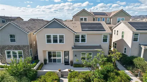 382 Chorus, Irvine, CA 92618