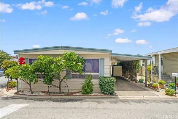 1035 17 E Huntington Avenue #17, Monrovia, CA 91016