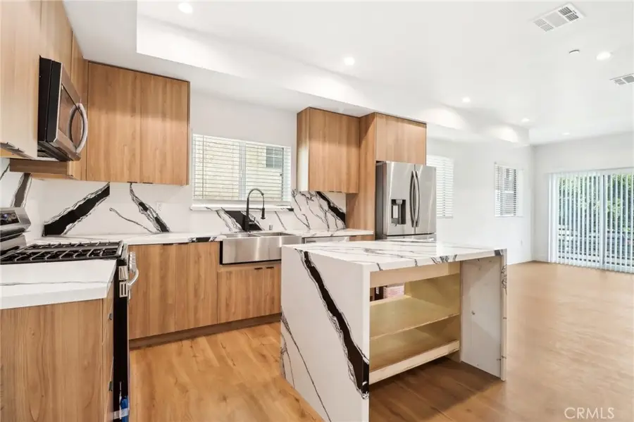 4512 St Elmo Drive, Los Angeles, CA 90019 - Image #2