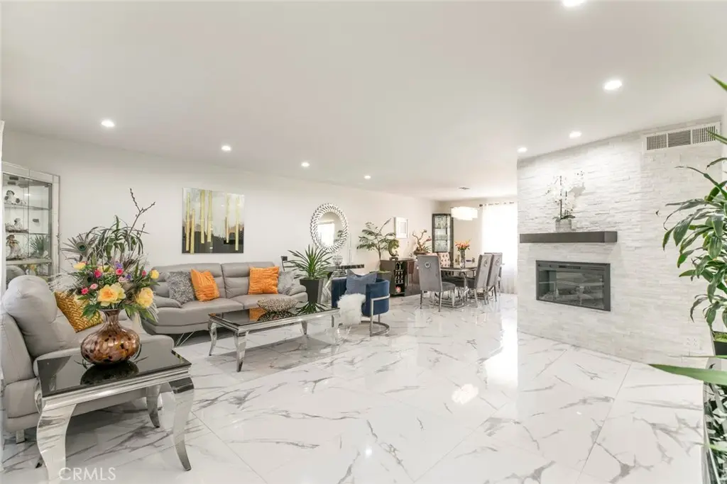 9520 Via Tivoli, Burbank, CA 91504 - Image #1