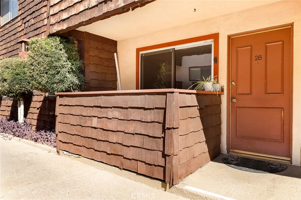 5403 Newcastle Avenue #28, Encino, CA 91316 - Image #1