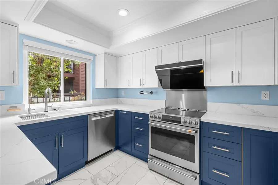 230 Bethany Rd. #117, Burbank, CA 91504 - Image #3