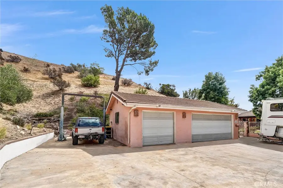 8530 Vine Valley N, Sun Valley, CA 91352 - #2